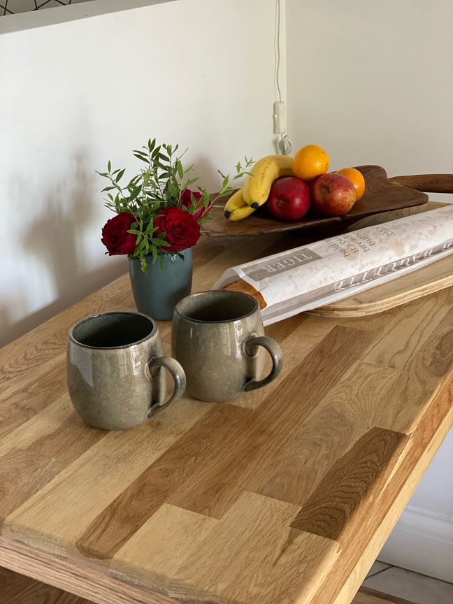 Studio flat near Royal Surrey Main Photo