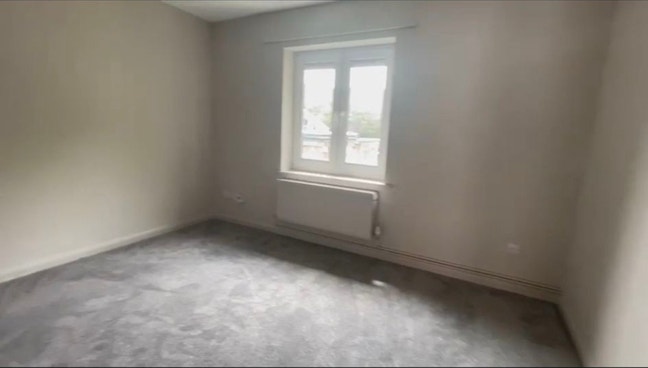 3 bedroom Apartment IPSWICH Main Photo