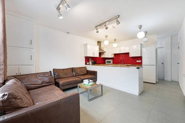 💼Work, Live, Relax – Pro House Share | RUSHOLME Main Photo