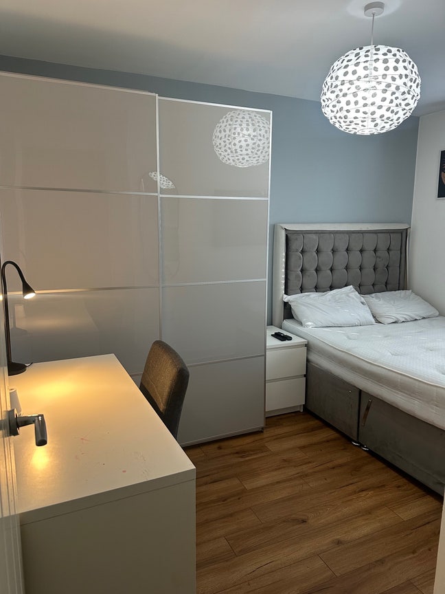 Beautiful Double Room Bills Included  Main Photo