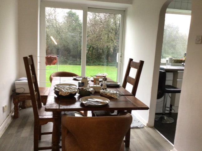 Large Ground Floor Maisonette  2 Bedrooms  Main Photo