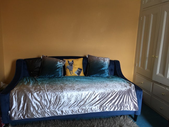 Single bedroom to rent Main Photo