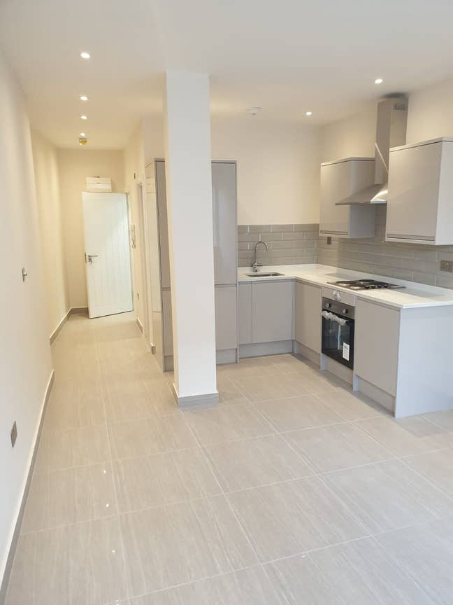 Cosy studio in west Ealing Main Photo