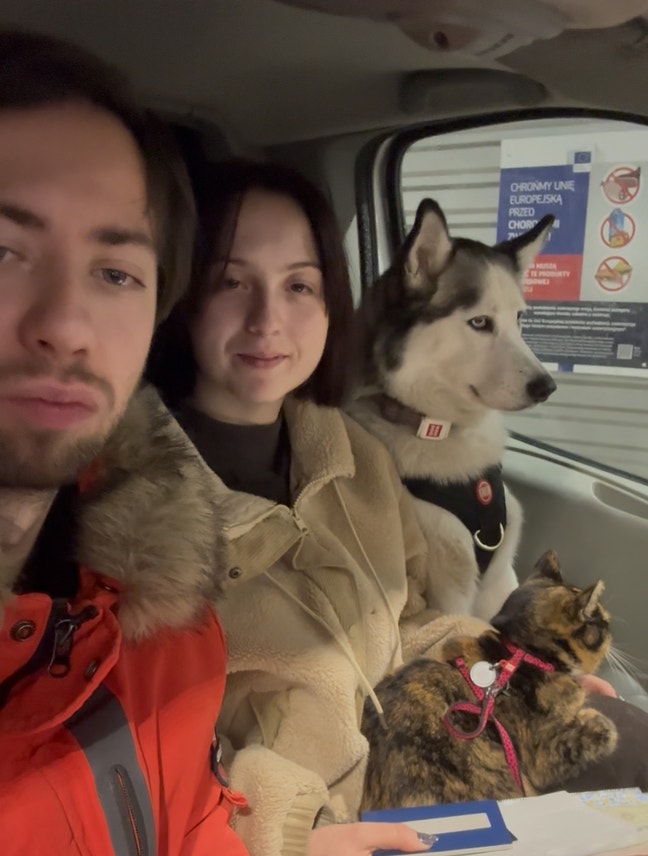 Couple with 2 pets seeks appropriate living space Main Photo