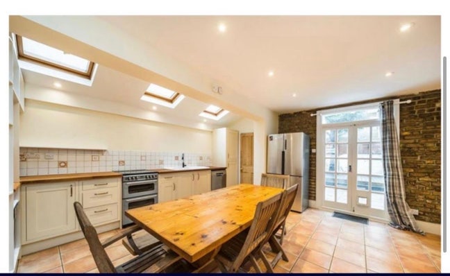 Room available in 4 bed Clapham house  Main Photo