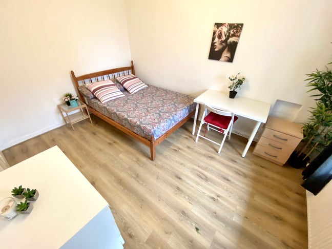 Bright double room near Hackney Central Main Photo