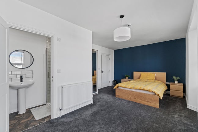 🌞Gorgeous En-Suite - Opp Babcock🌞 Main Photo