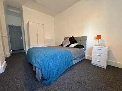 En-Suite Double Room, Sea Front Location Main Photo
