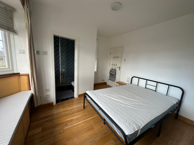 Premium En-suite Room near all amenities Cranfield Main Photo