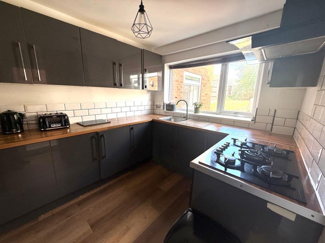 Large En-suite  - near fosse park  Main Photo