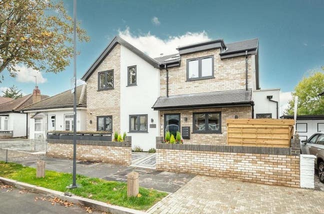 Spacious 2 Bed Flat for Family - Wembley Main Photo