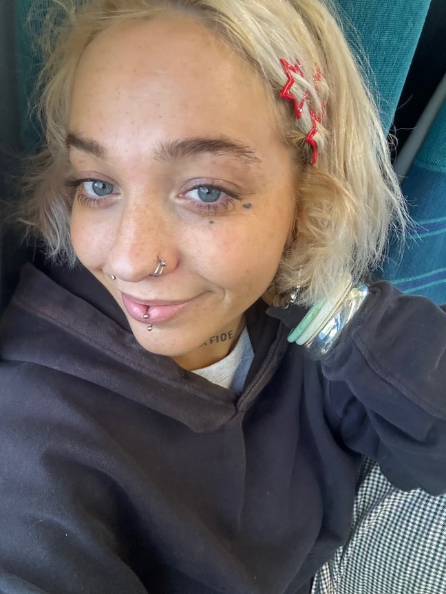 looking for a room  Main Photo