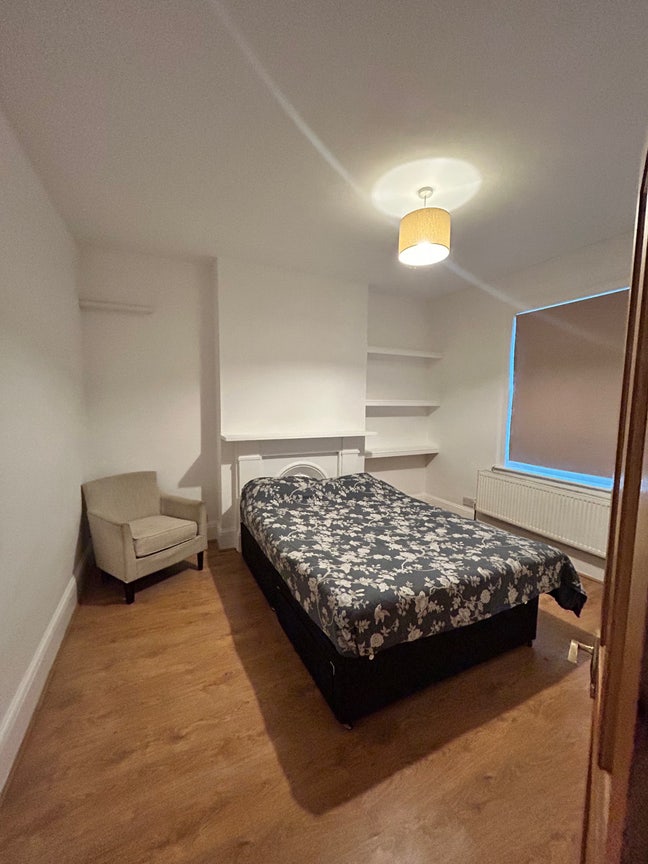 Rooms for rent in Finchley  Main Photo