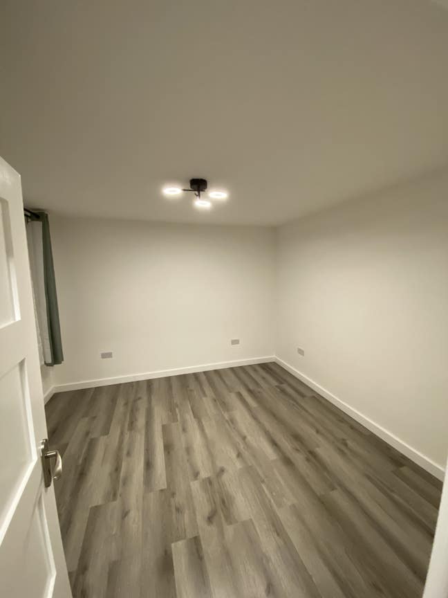 Double bedroom , newly renovated  Main Photo