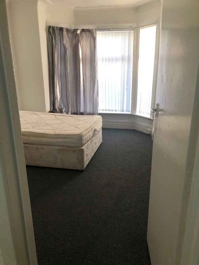 🏡 Cosy 1-Bed Flat in Quiet Location (M8) 📍 Main Photo