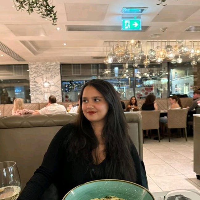 I am a professional female aged 25. I am look... Main Photo