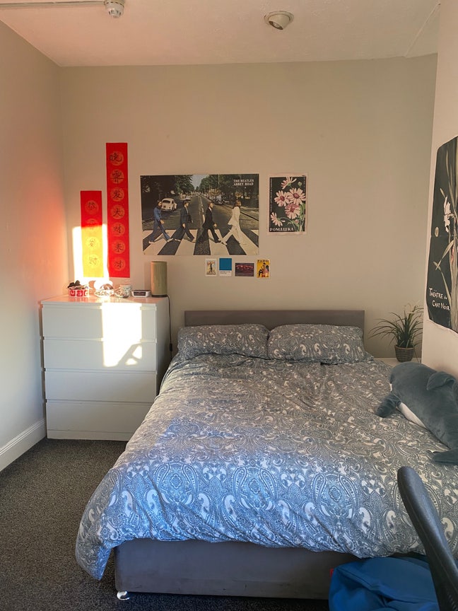 Double Room available in flat on perth road Main Photo