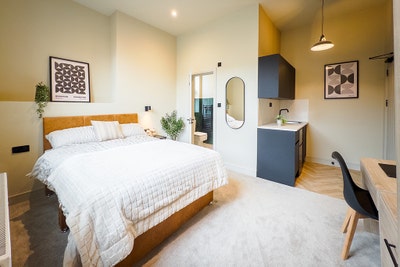New Co-Living Space - Large En-Suite Rooms!  Main Photo