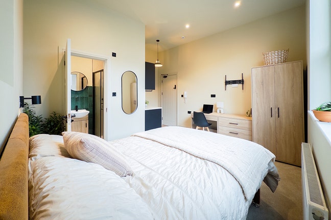 New Co-Living Space - Large En-Suite Rooms!  Main Photo