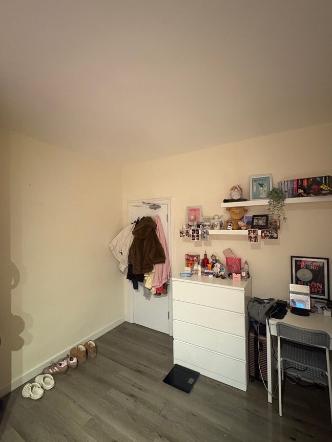 Spacious room available in New Cross Main Photo