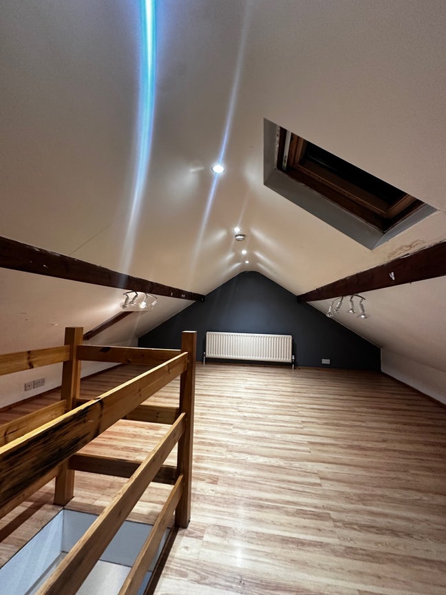 Rooms for rent  Main Photo