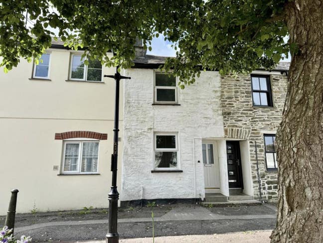 2 Bed cosy House in Central location Main Photo