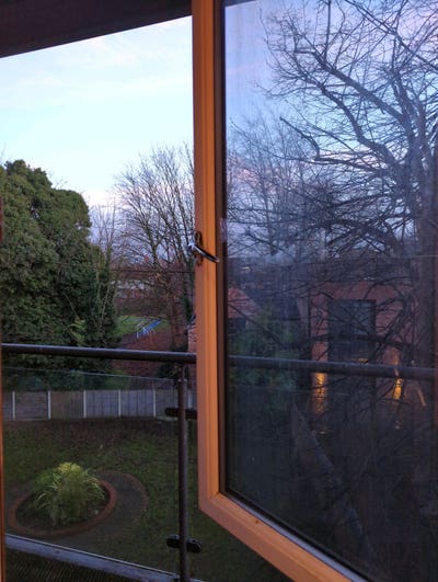 Spacious Room in great location up for Grabs  Main Photo