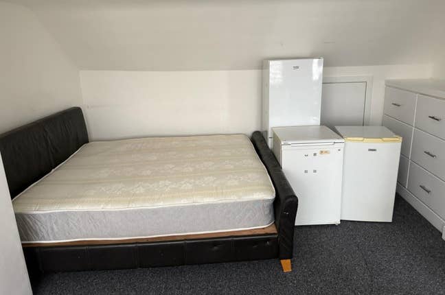 Luxury Studio Flat to Let –  Uxbridge UB10  Main Photo