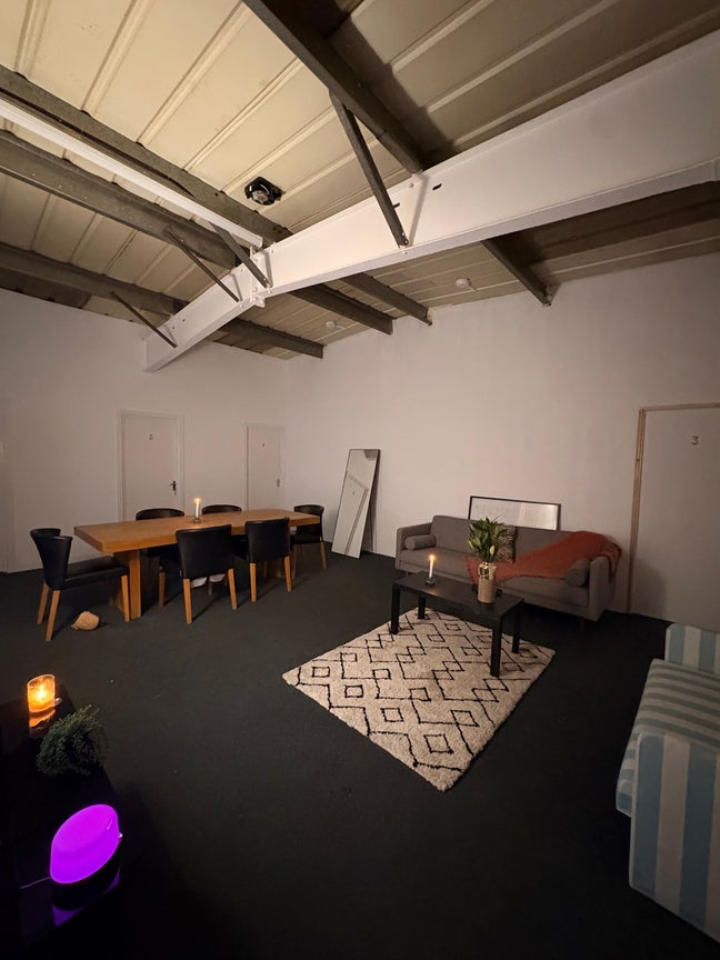 4 Available Rooms in Spacious Warehouse - Clapton! Main Photo