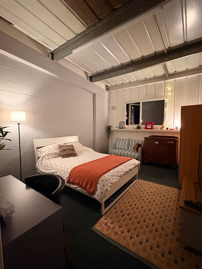 3 Available Rooms in Spacious Warehouse - Clapton! Main Photo