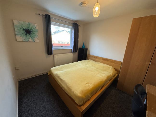&pound;495 Available Now Double Room All Bills Included. Main Photo