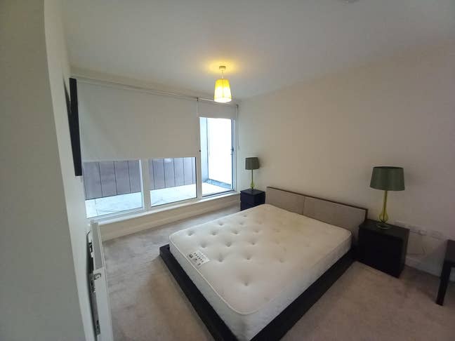 En-suite with terrace in North Greenwich SE10 Main Photo