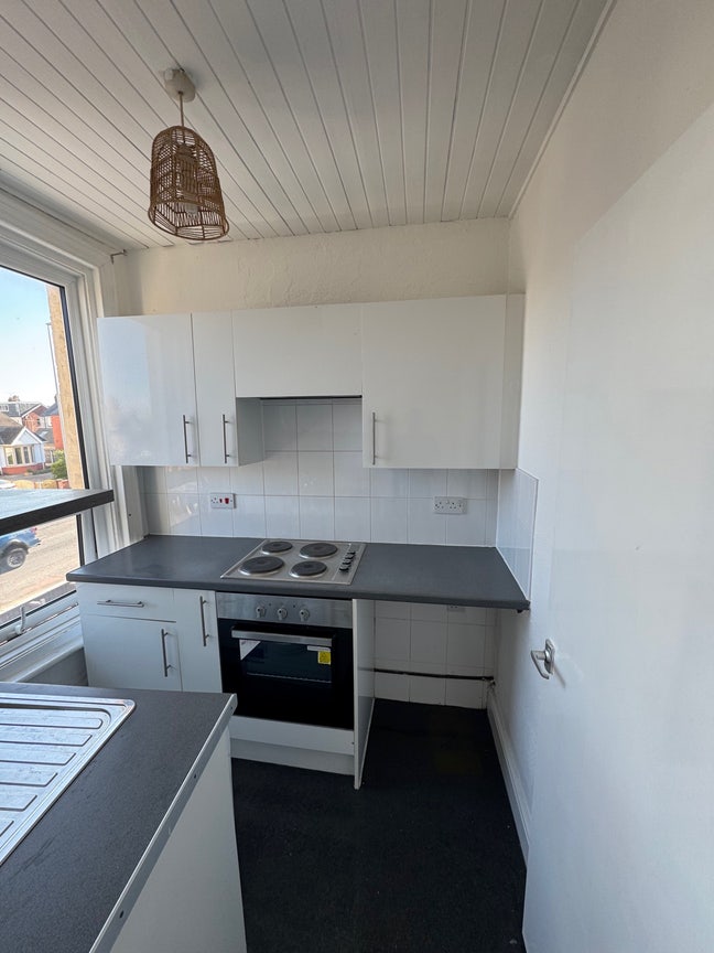 2 Bedroom Flat available at Waterloo road  Main Photo