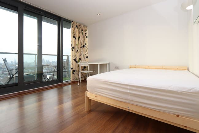 Amazing view in Canary Wharf E14 - GYM included Main Photo