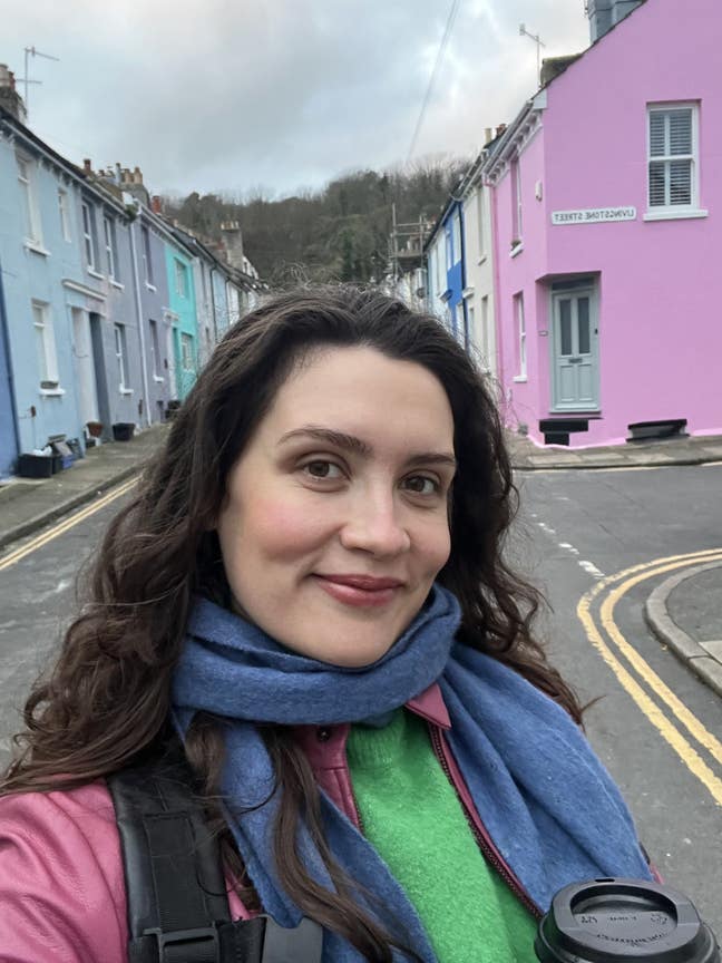 Hi lovely people🌞professional(31) seeking room Main Photo