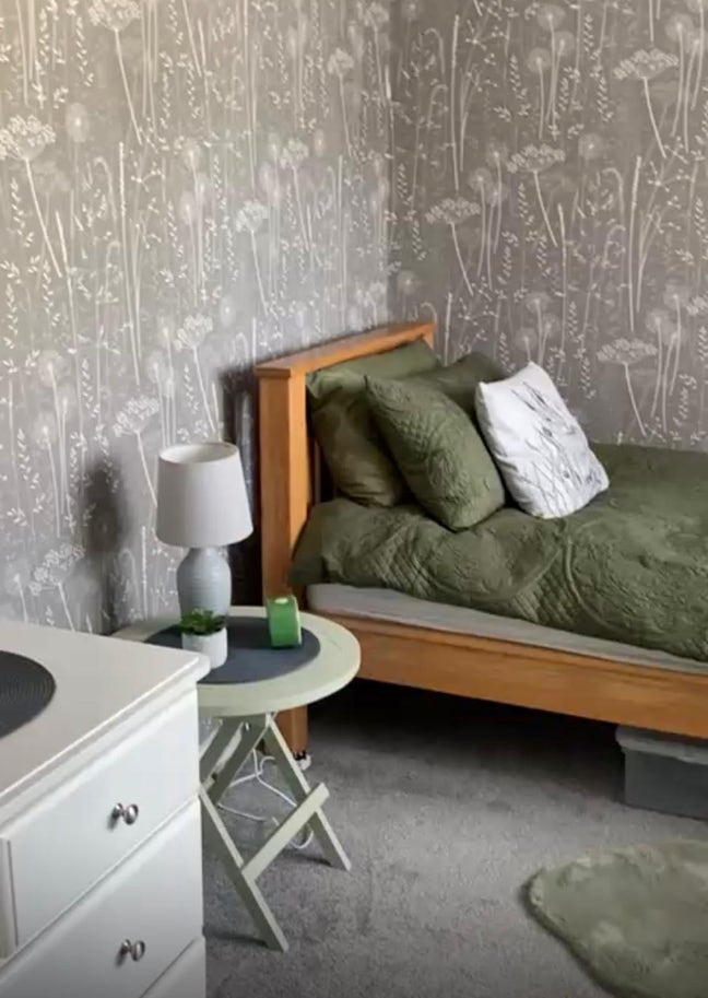 Single room available Main Photo