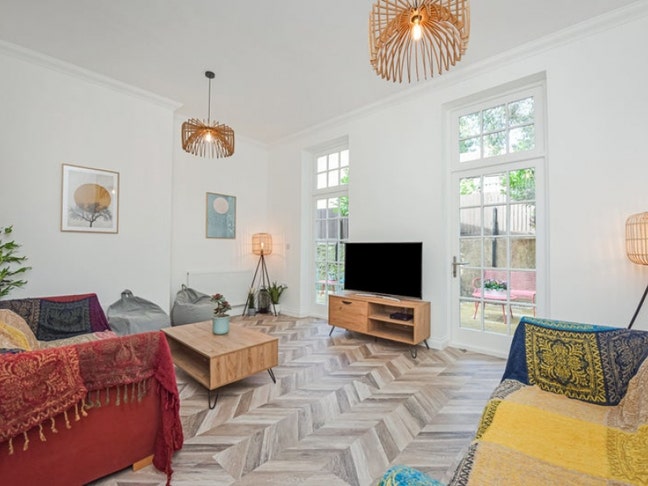 ⭐️ Best En Suite Room in Greenwich ⭐️ Main Photo