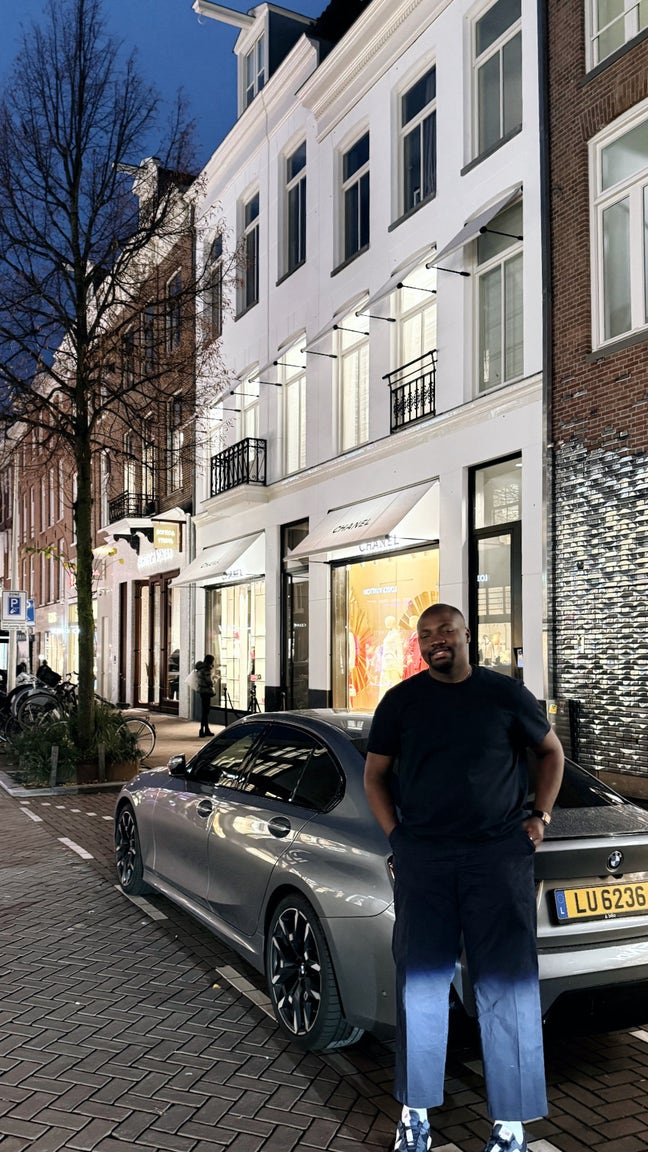 Looking to share a 2B2B flat. Main Photo