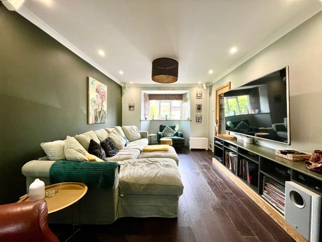 🛏️ Double Bedroom for Rent – &pound;900 PCM – All Bills Main Photo