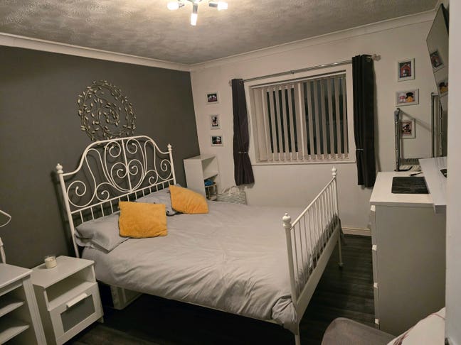 Double bedroom Main Photo