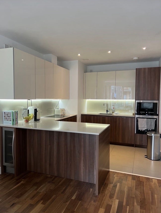 Double room with En suite in new building  Main Photo