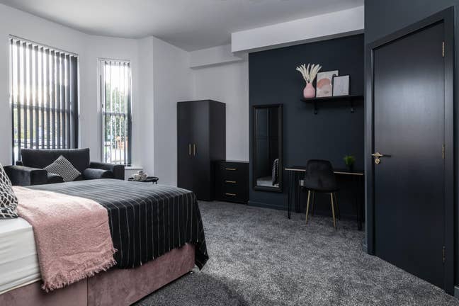 Studio Style Ensuite Room, City Centre Houseshare Main Photo