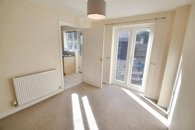 Full Furnished Room to Let Main Photo