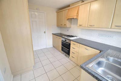 Full Furnished Room to Let Main Photo