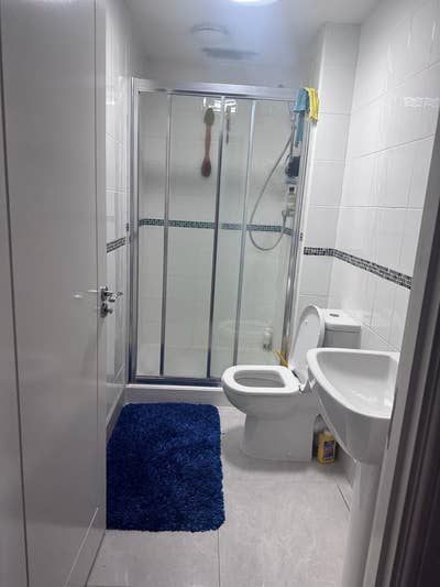 A room, kitchen, bathroom available for rent Main Photo