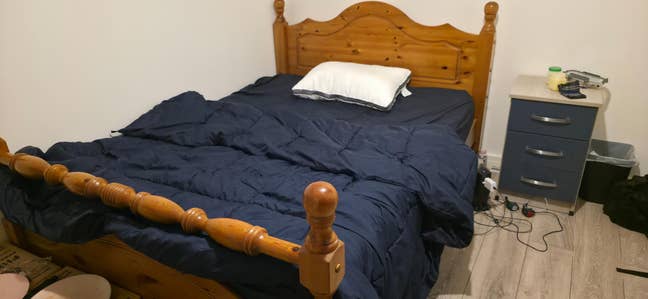 A very clean & spacious double room in Headington Main Photo