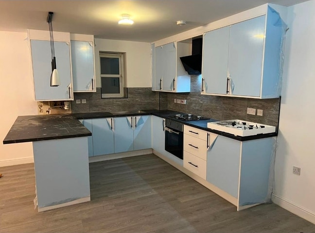 2 bed 2 bath apartment Chorlton, parking, transpor Main Photo