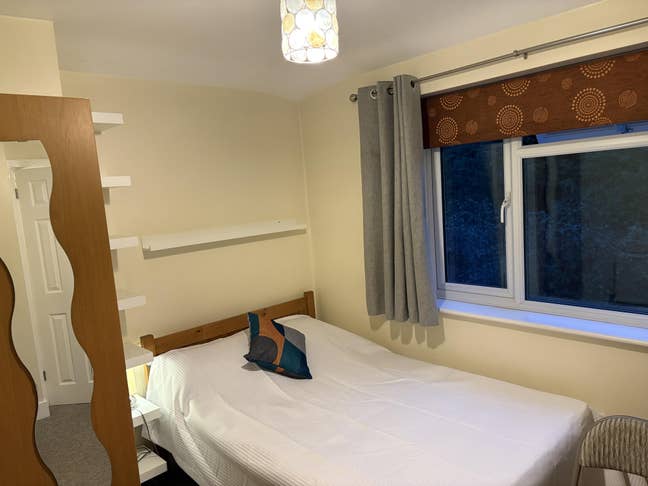 Beautiful Room to Let in Redhill Main Photo