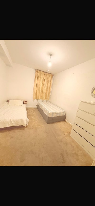Double Room to Let &pound;1000 Main Photo