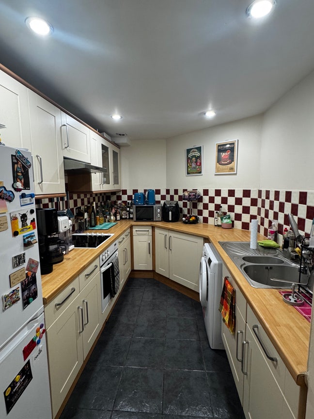 Large Double En-Suite Room – Tower Bridge (E1) Main Photo
